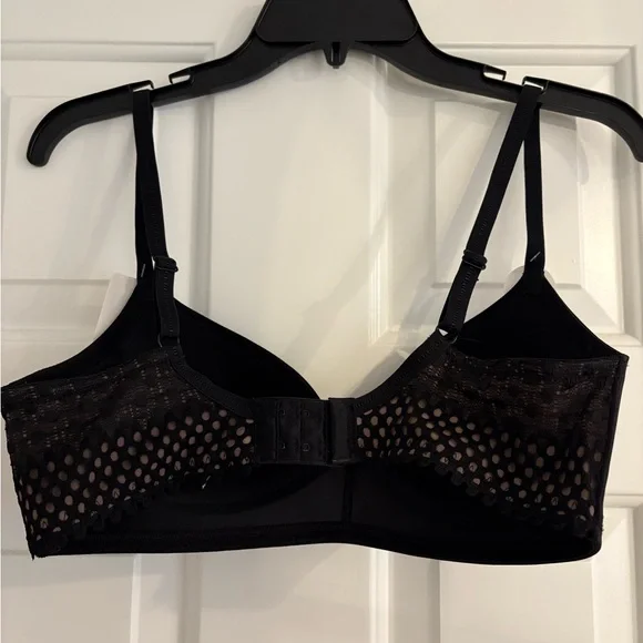 B.tempt’d Elegant Black Push-Up Bra - Picture 2 of 3